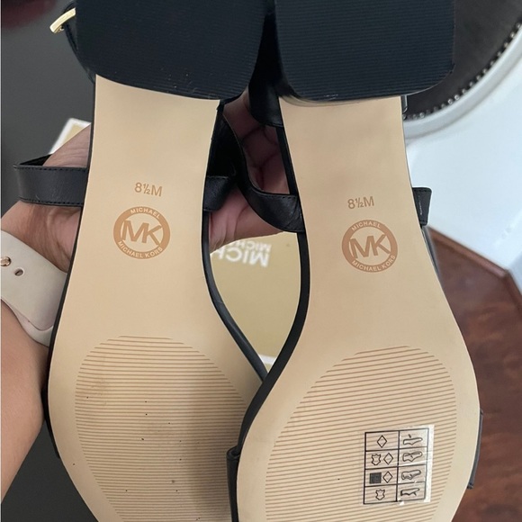 Michael Kors women shoes - Picture 3 of 3